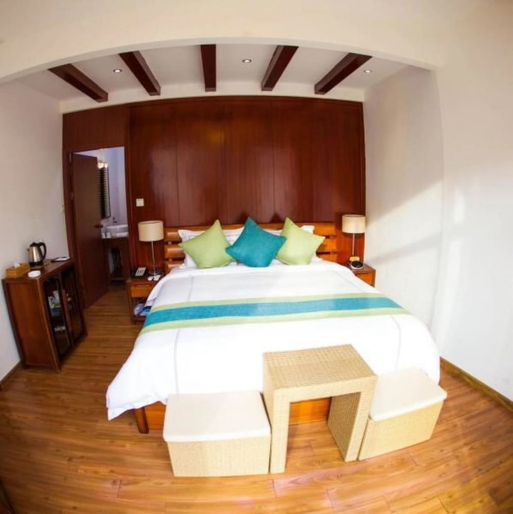 Nanchang Scenery Retreats