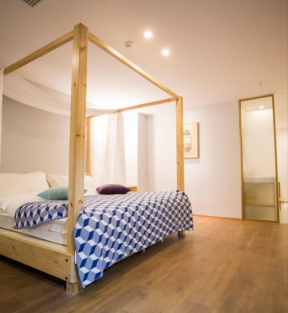 Weiyang Creative Hotel Chongqing Nanbin