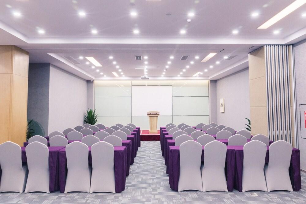 Infully Hotel - Zigong