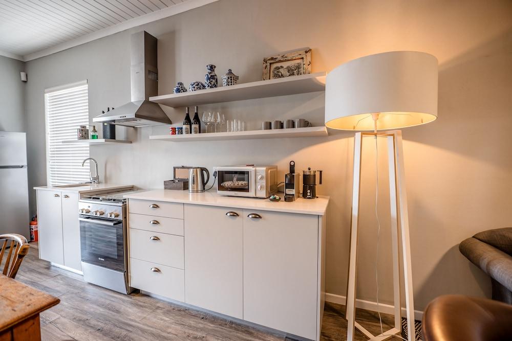 The Corner House L'A-nnexe