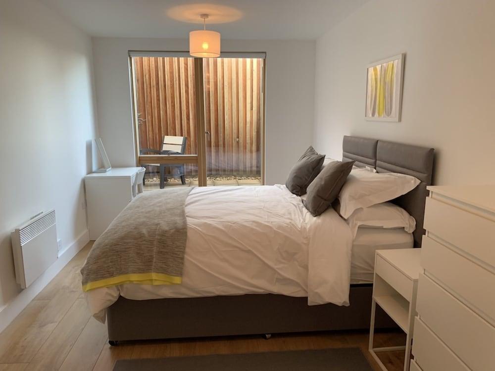 Toothbrush Apartments - Ipswich Quayside