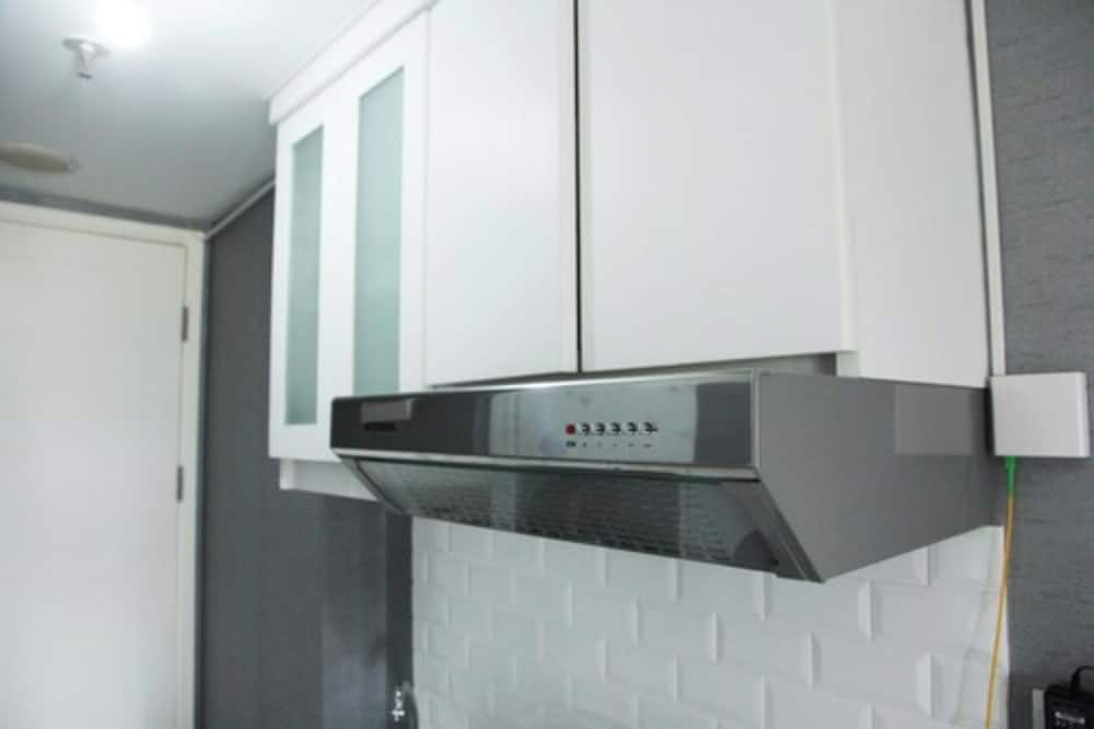 Modern and Comfortable Studio Apartment Springlake Summarecon near Summarecon