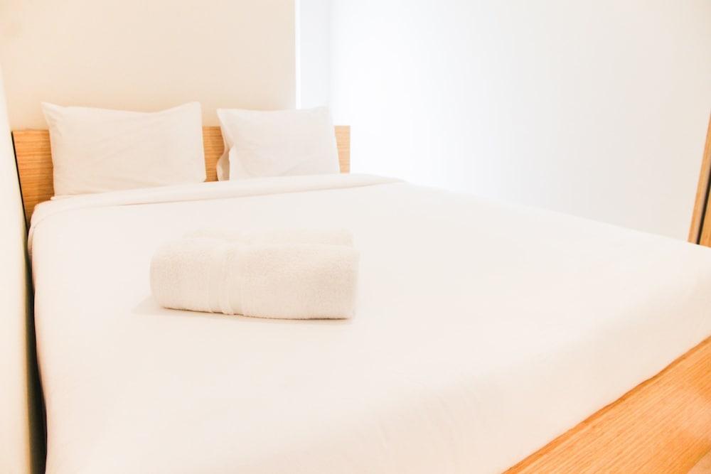 Simply Minimalist 2BR The Springlake Apartment