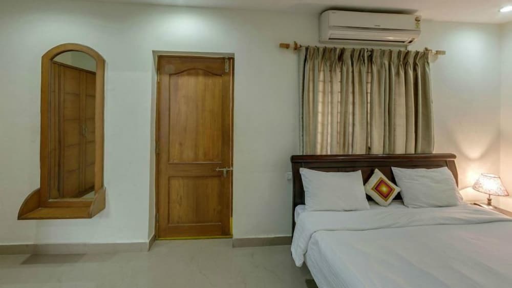 Falcons Nest Studio Apartments