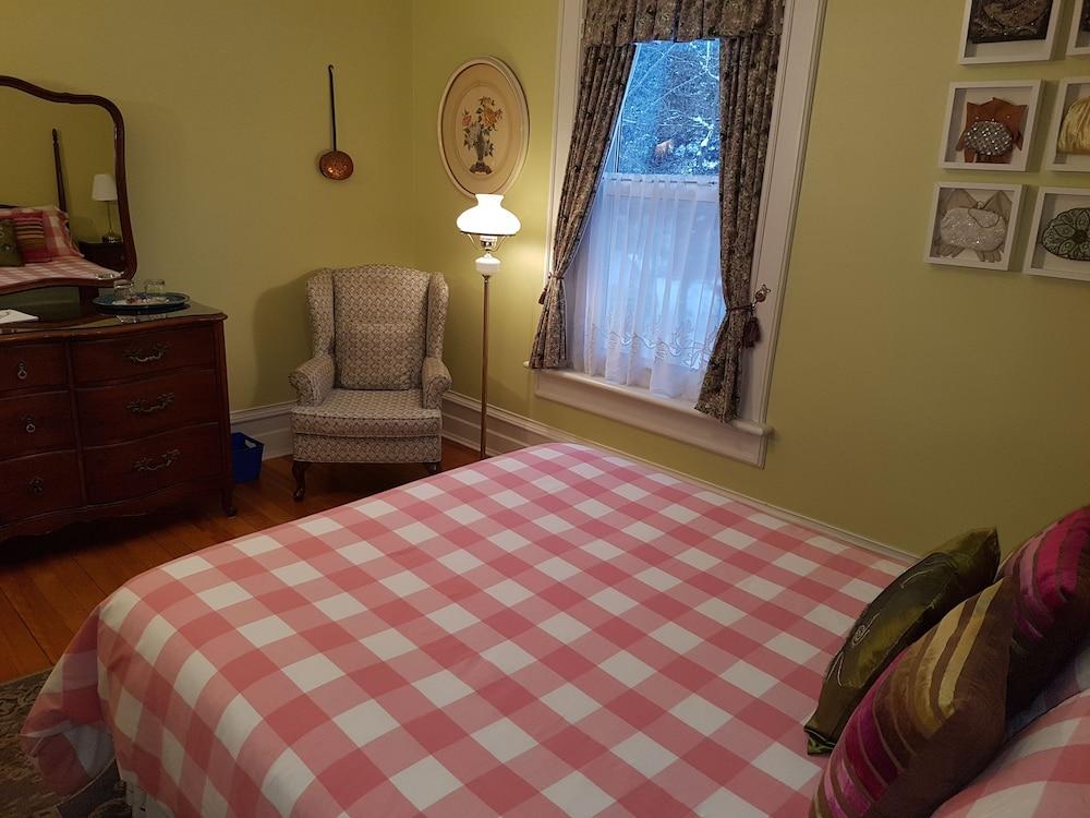 Les Trois Erables Boutique Inn