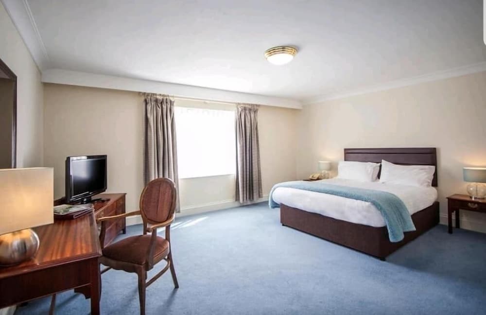 The Walnut Tree Hotel