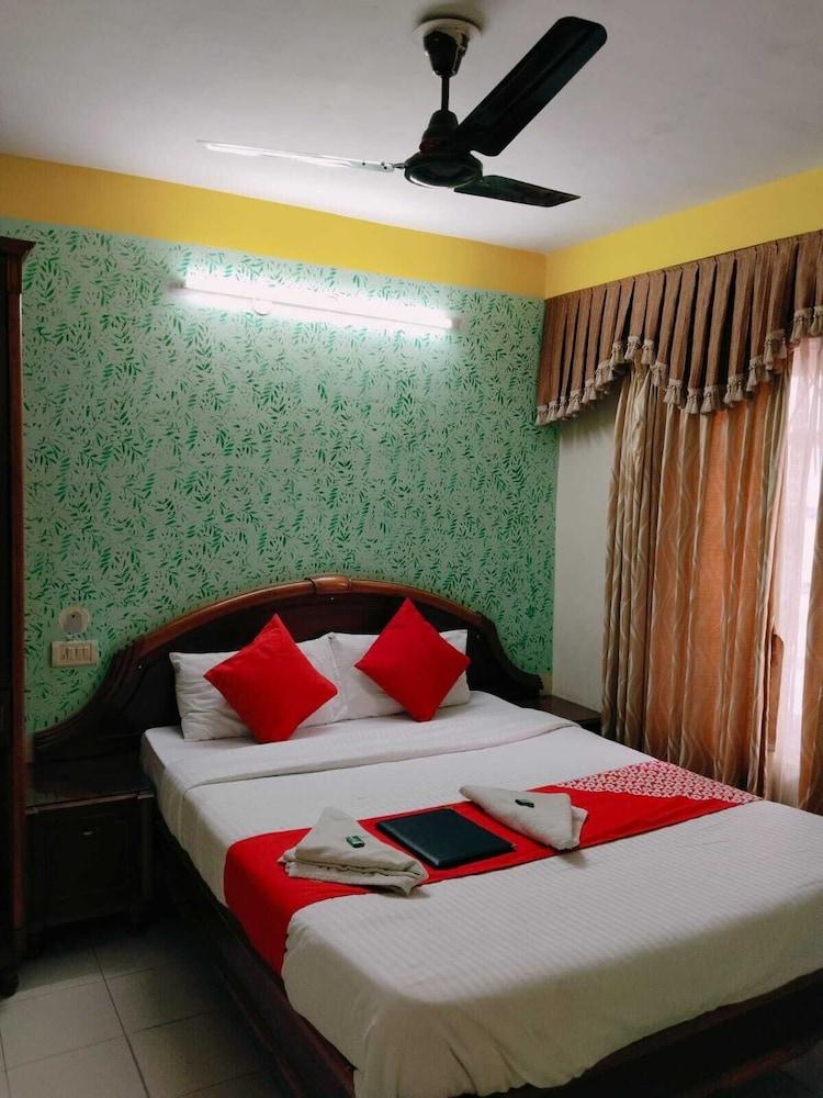 Hotel Niladrii Palace