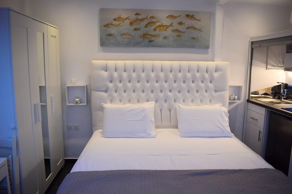 Ariana Eco Suites - Adults Only