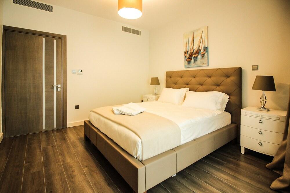 Carrington Gold Tower