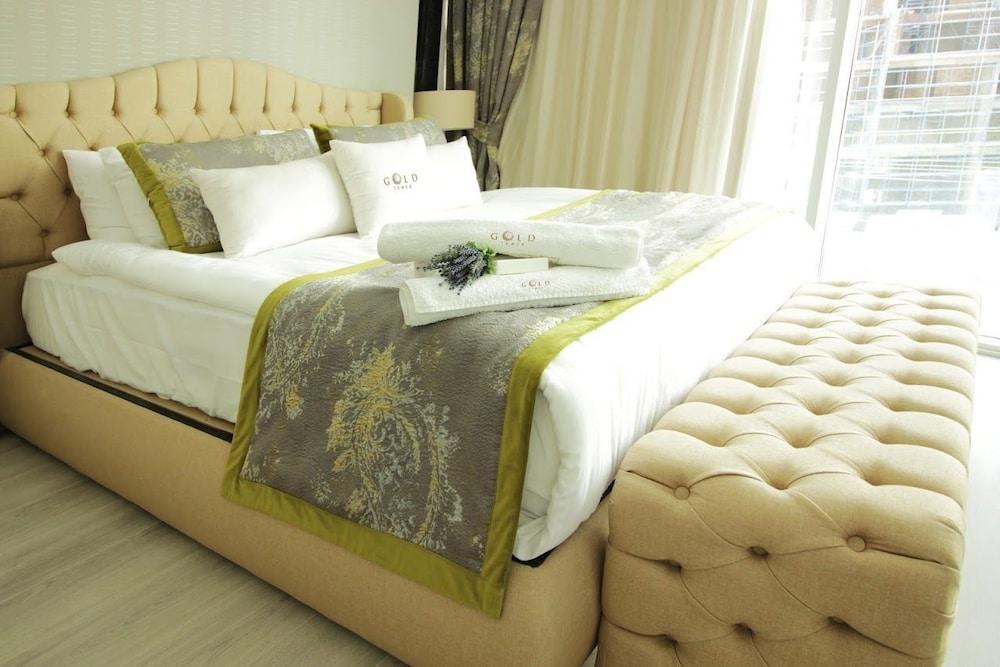 Carrington Gold Tower