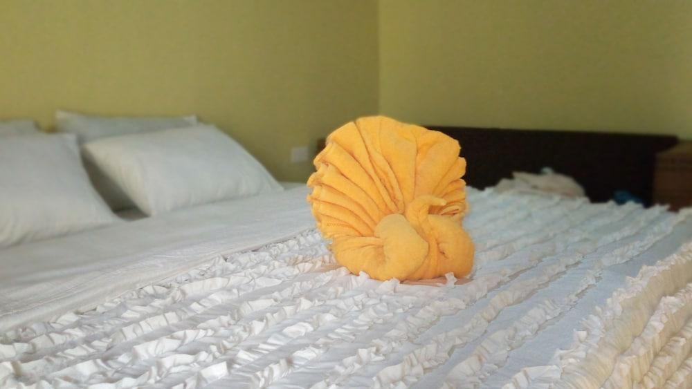 Voyager Equator Lodge