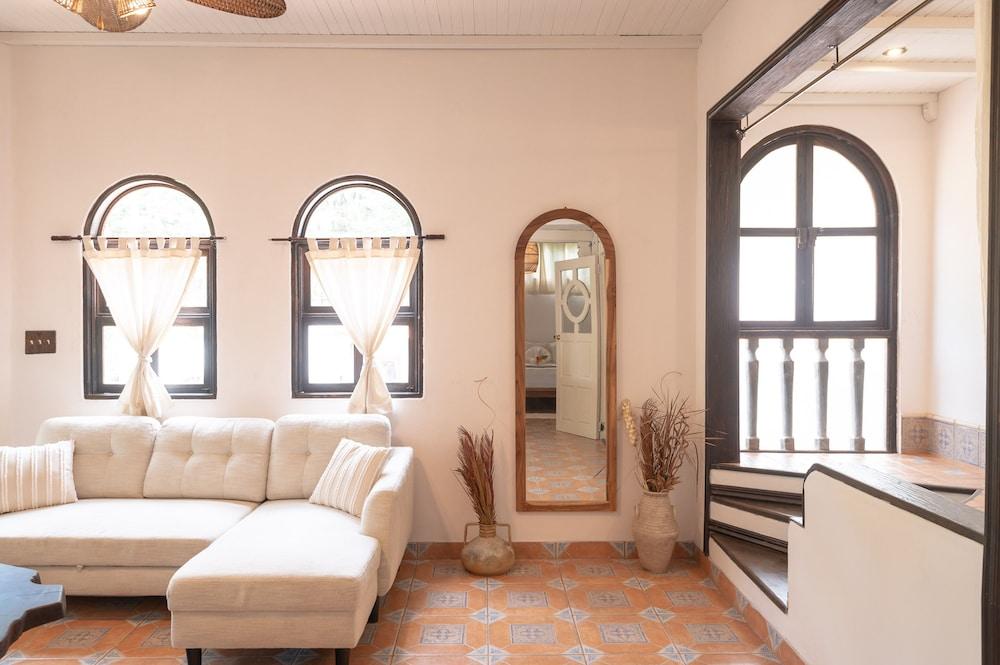 Paradise Beach Lodge