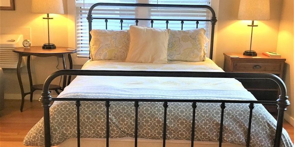 China Creek Cottages