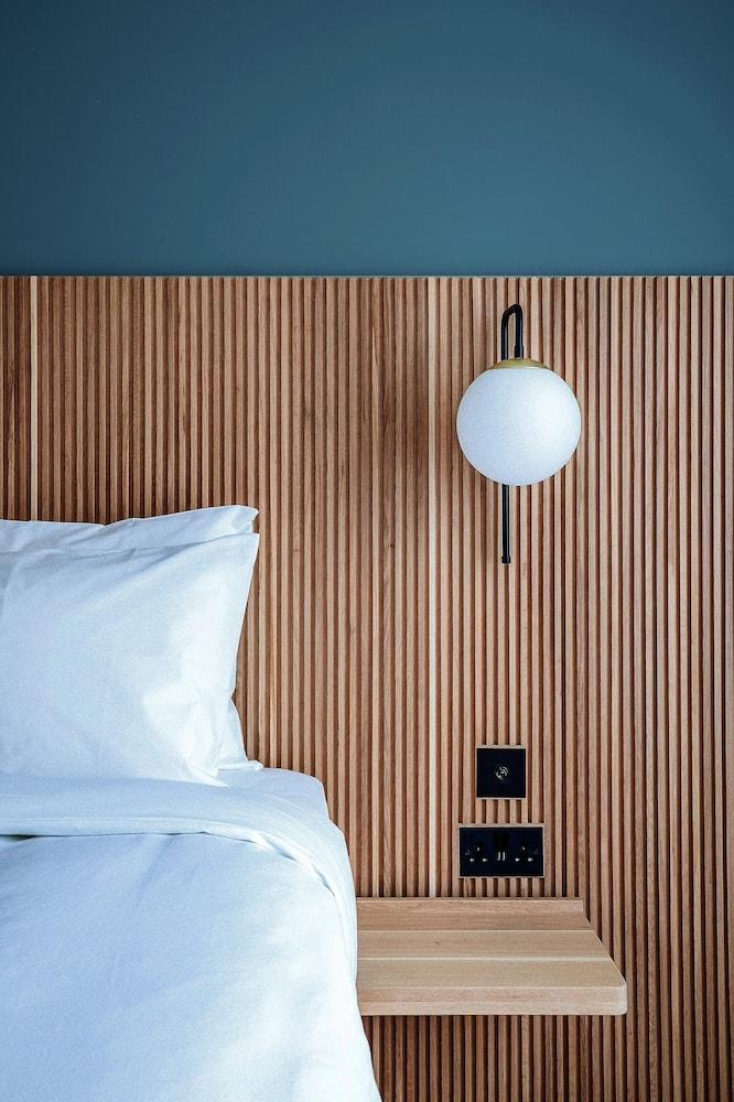 Mollie's Motel and Diner