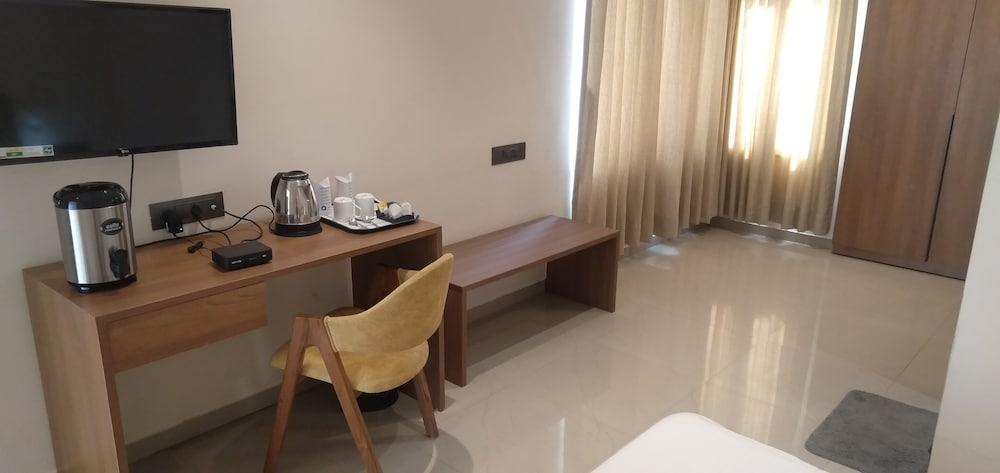 Siara Styles Amba Suites