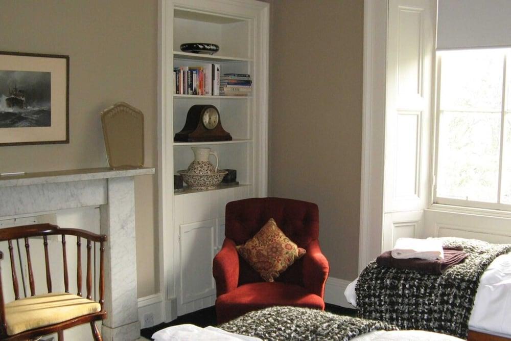 Botanic Garden Apartment Edinburgh