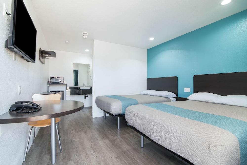 Motel 6 Moreno Valley - Riverside March Air Base