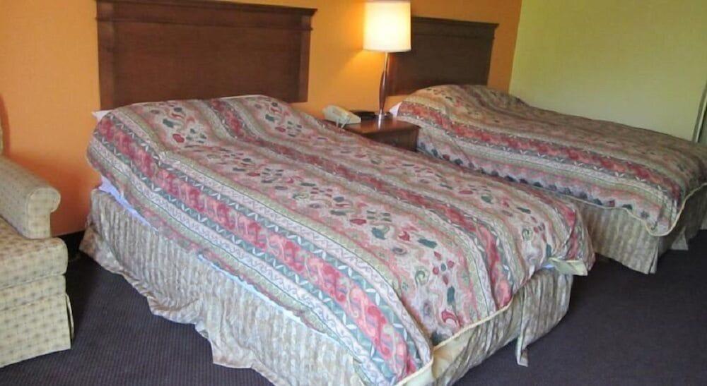 Best Classic Inn & Suites