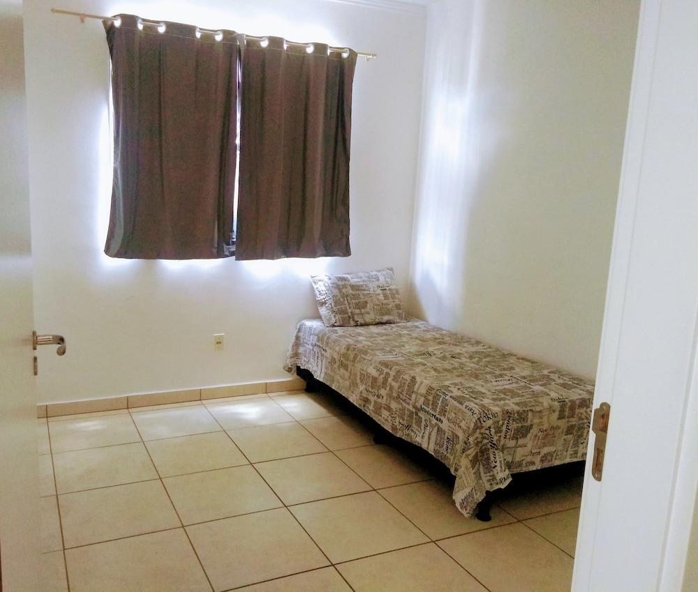 Completo a 5 min do Parque do Povo