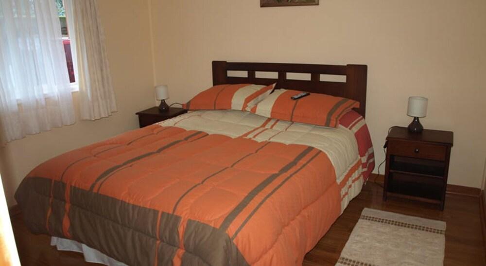 Hostal Plaza las Banderas