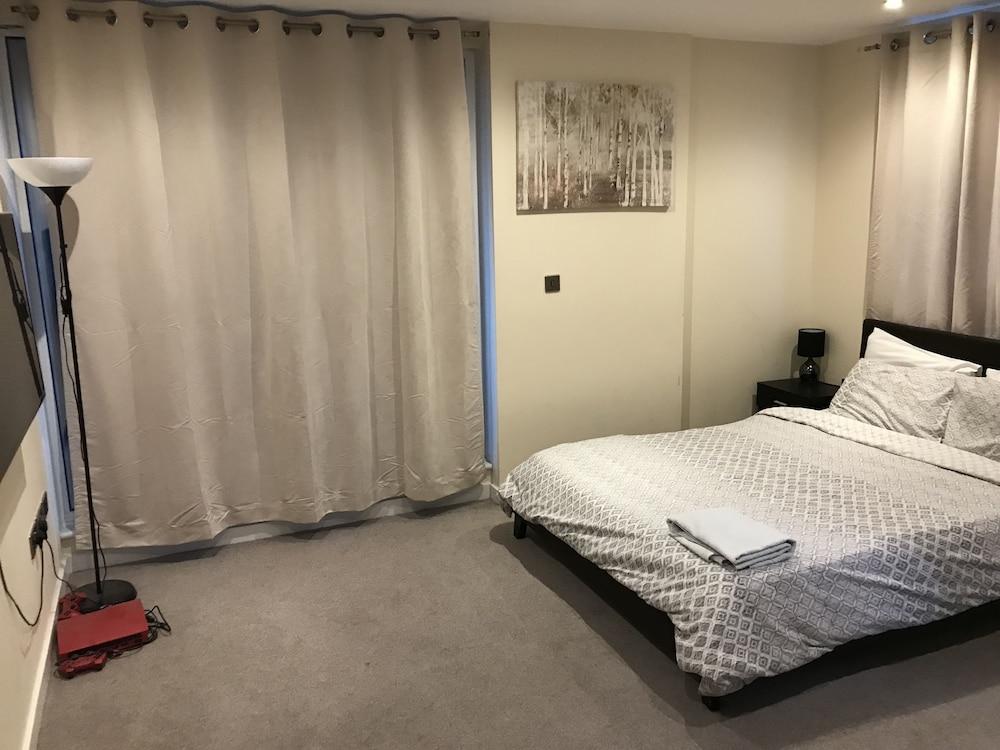 Chelmsford Service Apartment