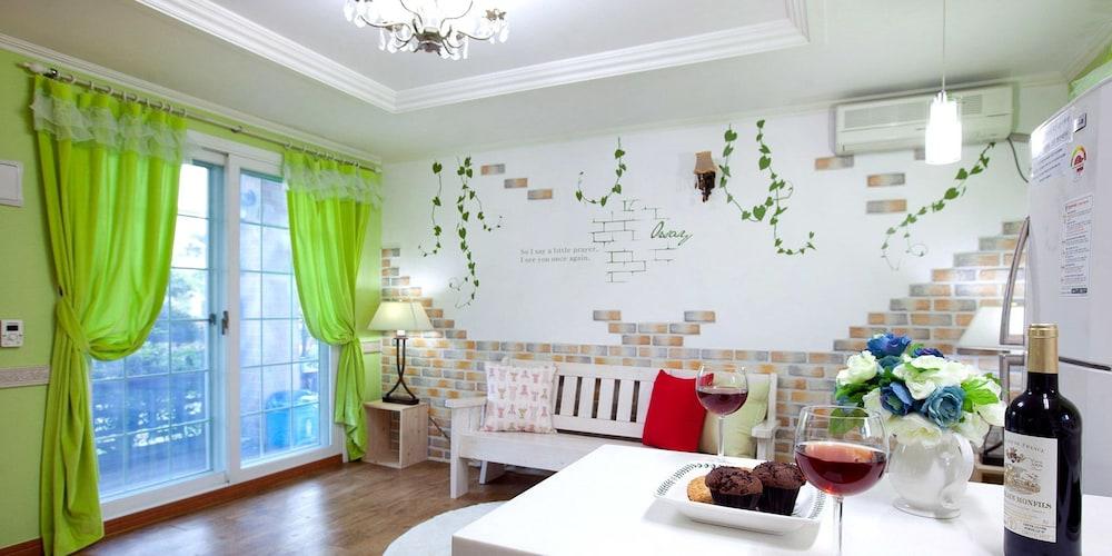 Gyeongju Orsay Pension