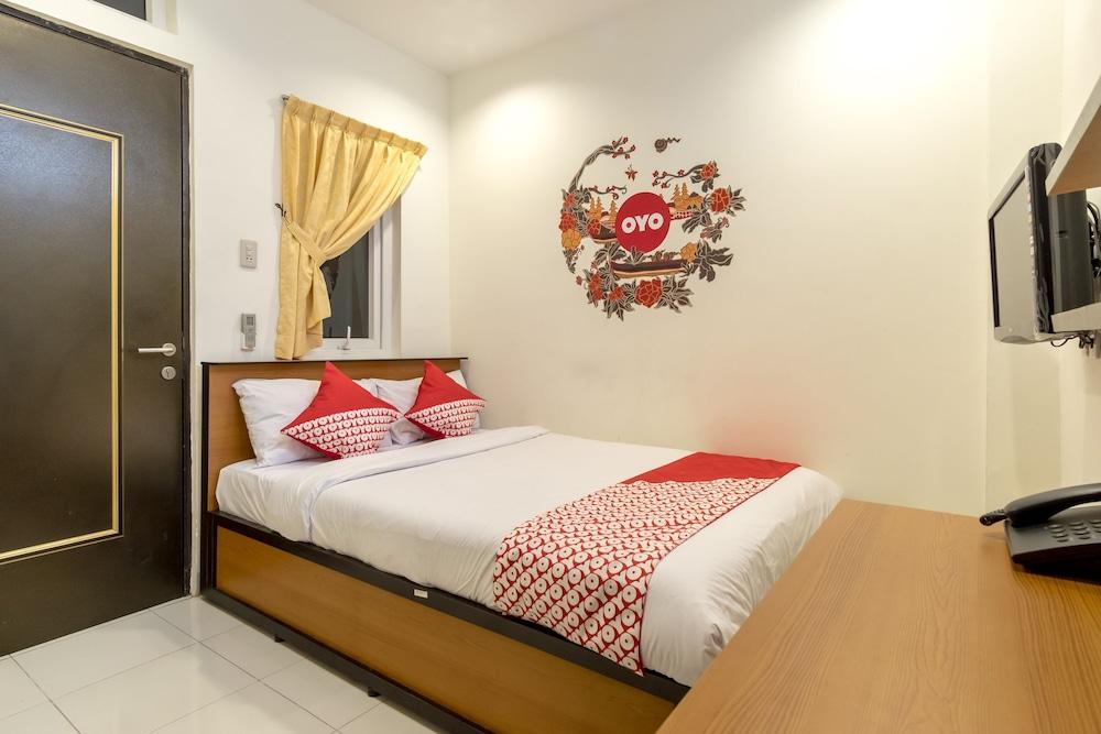 OYO 294 Andrea Residence Syariah