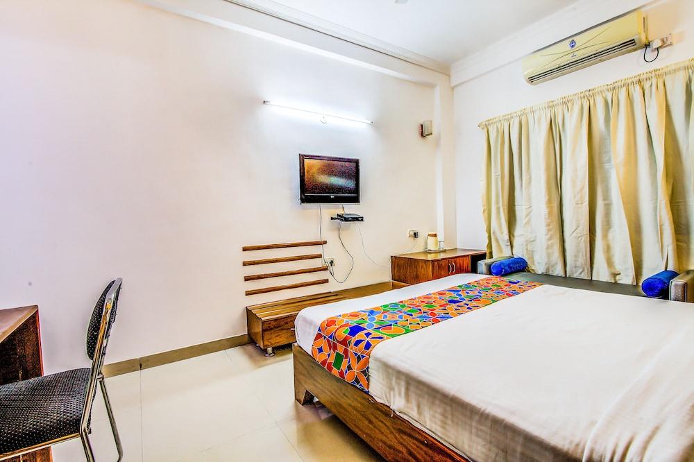 FabHotel Aga West Park