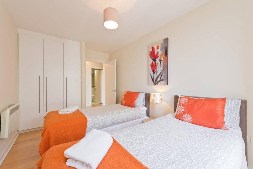 Modern, City Centre 3 Bedroom Apartment