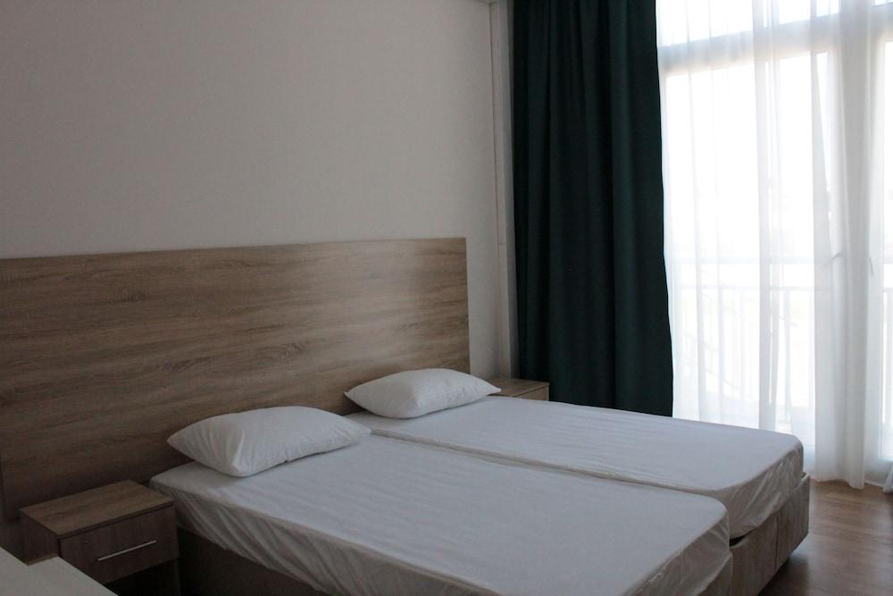 Apartment on Bulvar Nadezhd 4-1, ap. 101