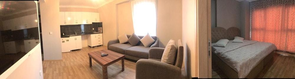 Best Suites & Studios