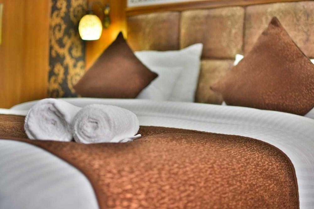 Hotel The Montreal Srinagar