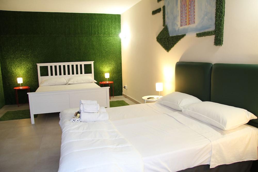 Urban Pop Hostel & BnB