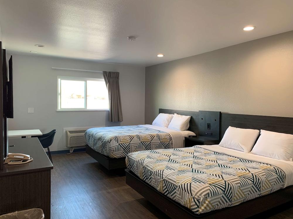 Motel 6 Bullhead City, AZ