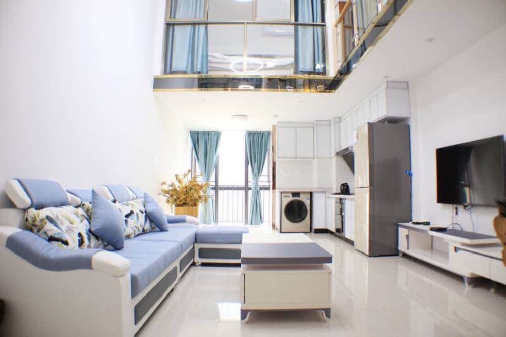 Wanlong Apartment Xiangxue Branch