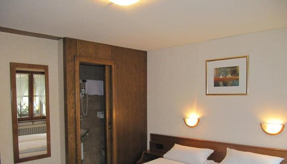 Hotel Restaurant Pension Krone Post