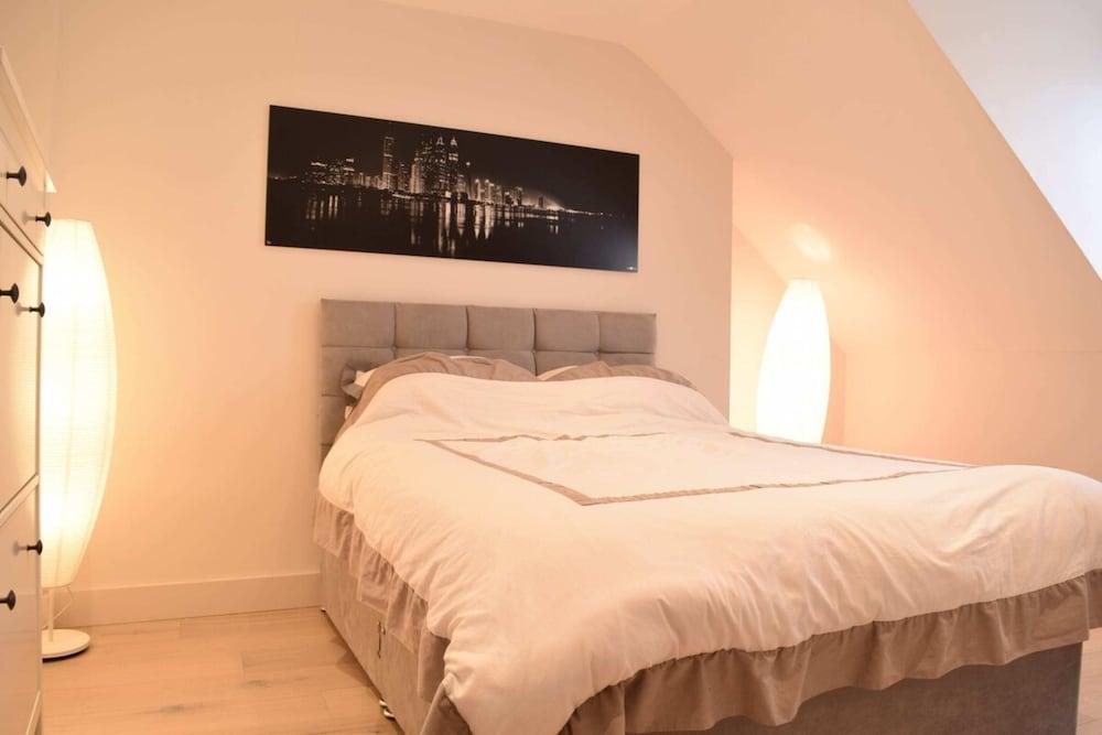 Stylish 2 Bed Apartment in West Hampstead
