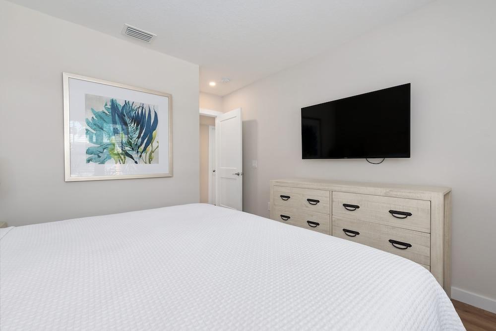 Escape Coastal Resort on Casey Key