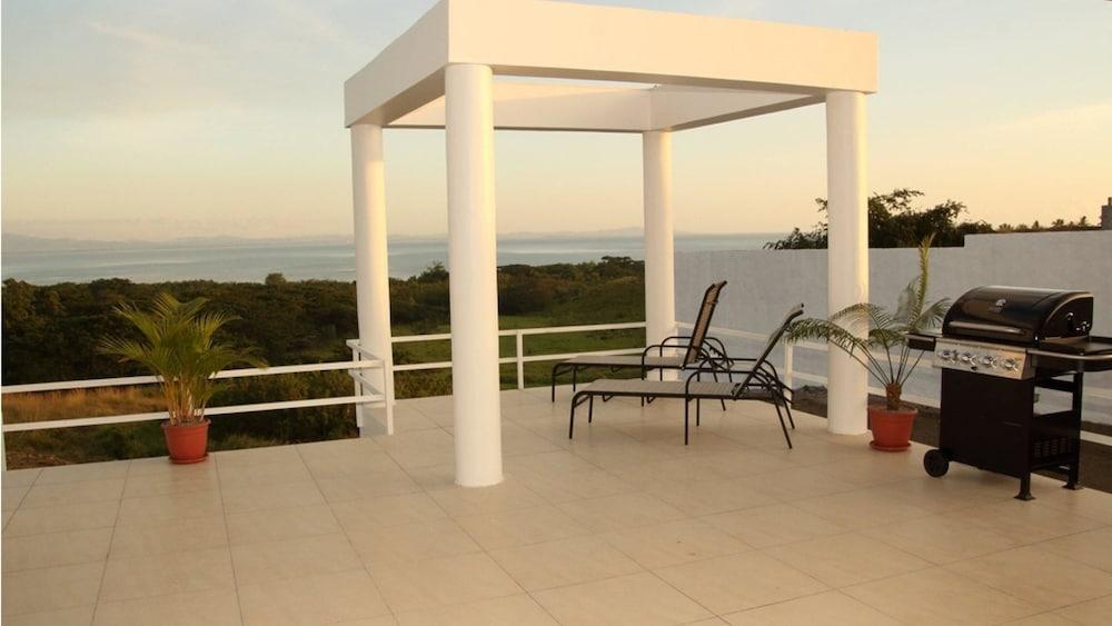 Fiji Luxury Pool Villa