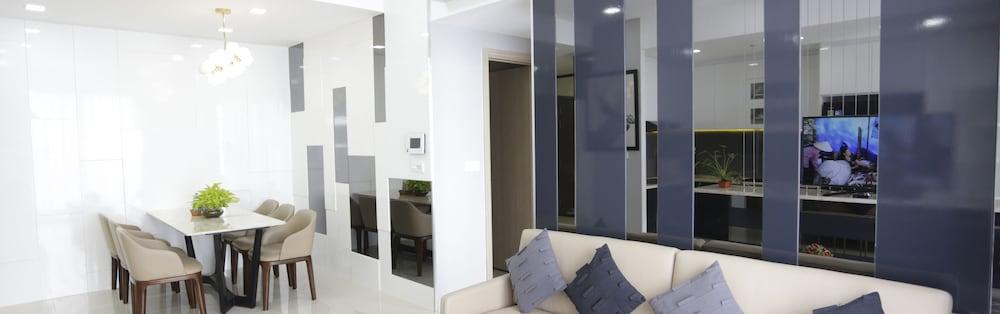 Stay In Vietnam River Gate