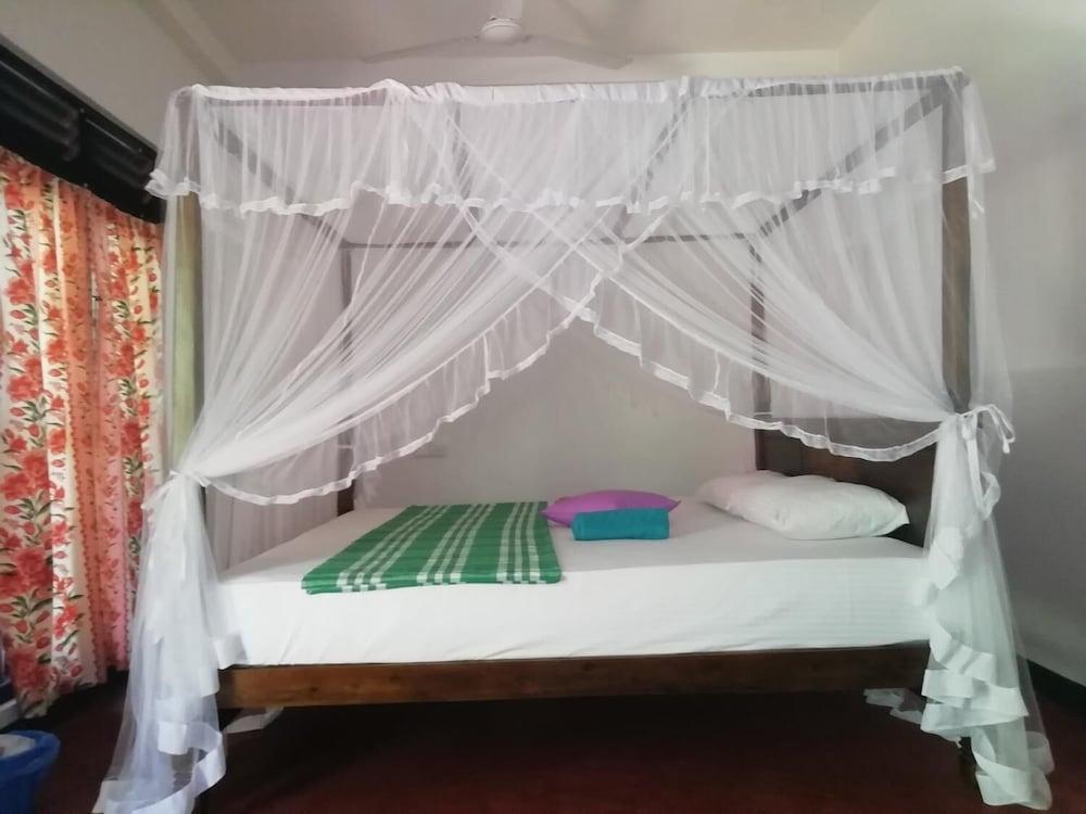 Jungle Guest Mirissa