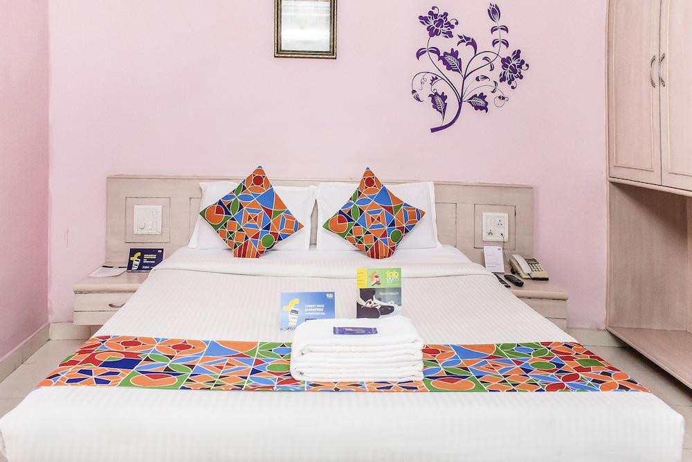 FabExpress Manny's Palace