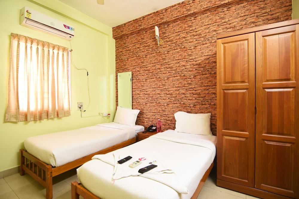 Ulo Green Apple Inn OMR