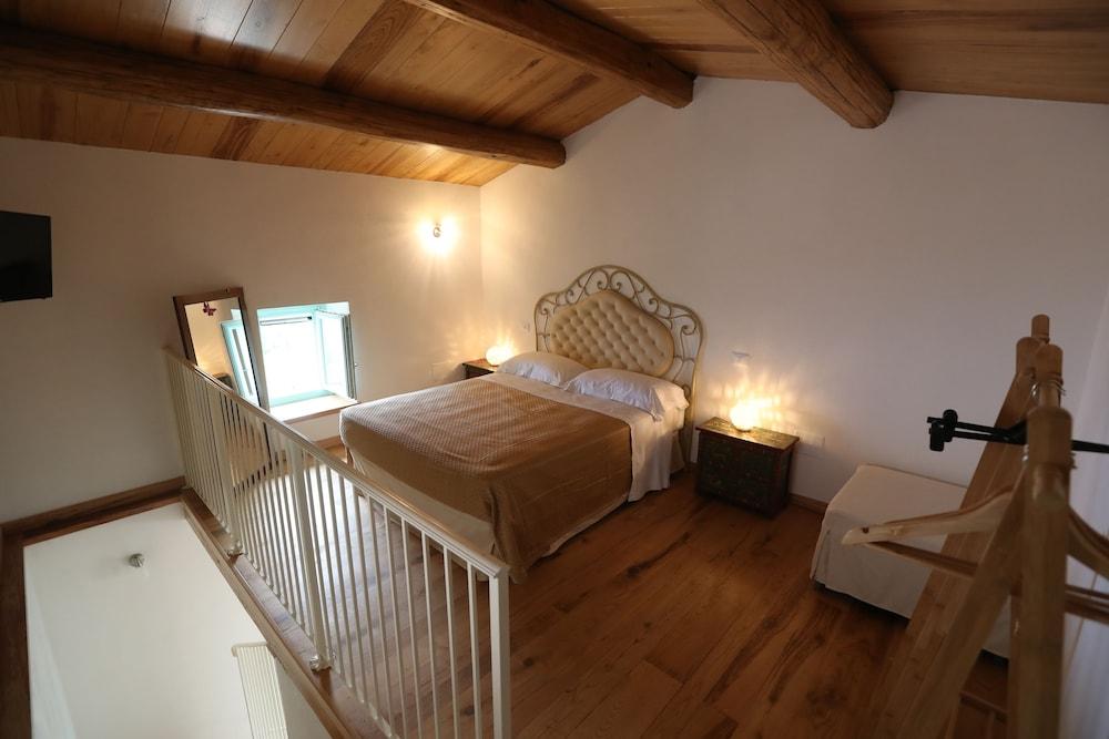 Borgo Rosso di Sera Resort Country Chic