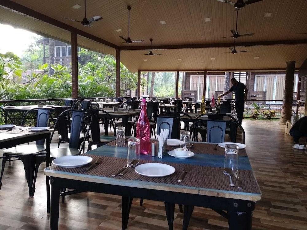 Vinnca Woodvillas Beachfront Resort