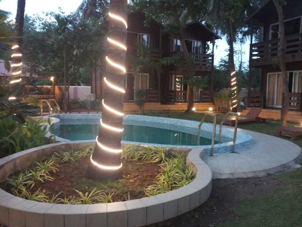 Vinnca Woodvillas Beachfront Resort