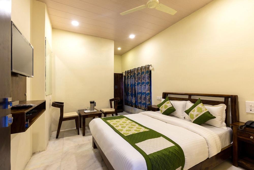 Hotel Banjara Mount Abu