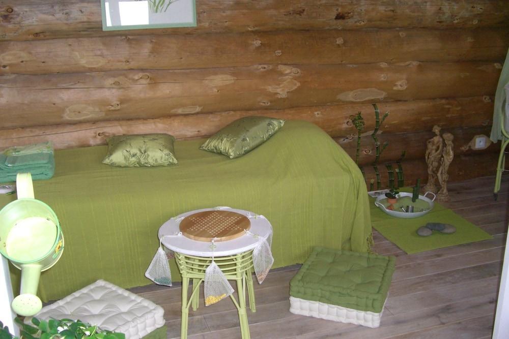 La Colline aux Fustes