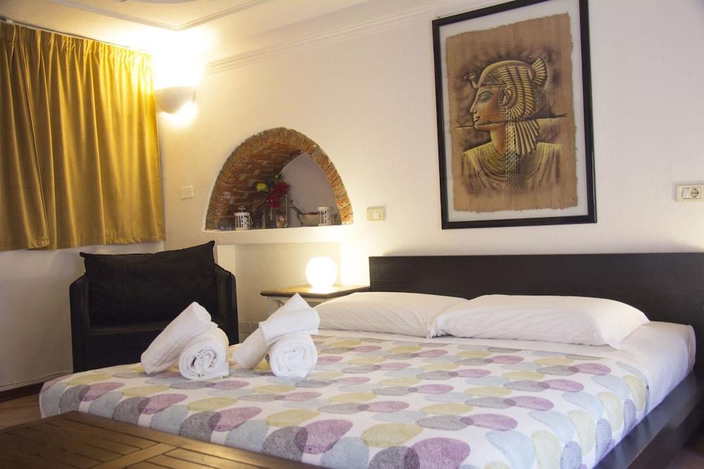 7 Archi Bed & Breakfast