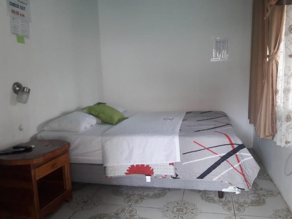 Hostal Brisas Del Mar